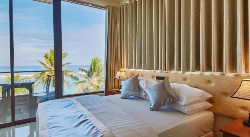 Lonuveli Hotel Hulhumale Exterior photo