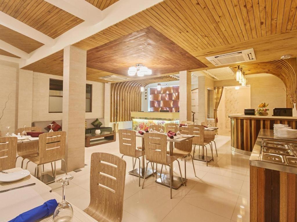 Lonuveli Hotel Hulhumale Exterior photo